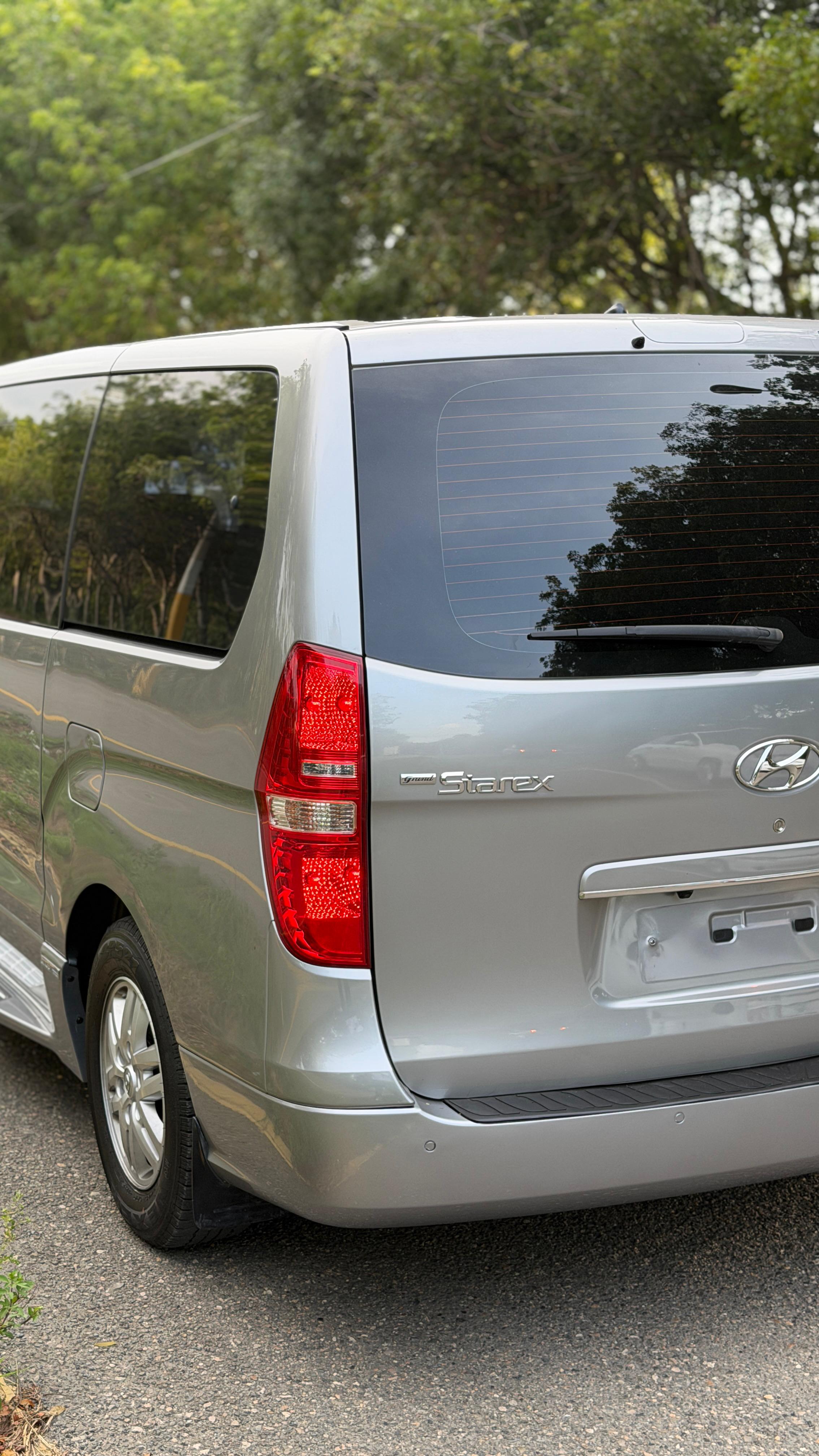 Vista 5 de Hyundai Grand Starex 2020