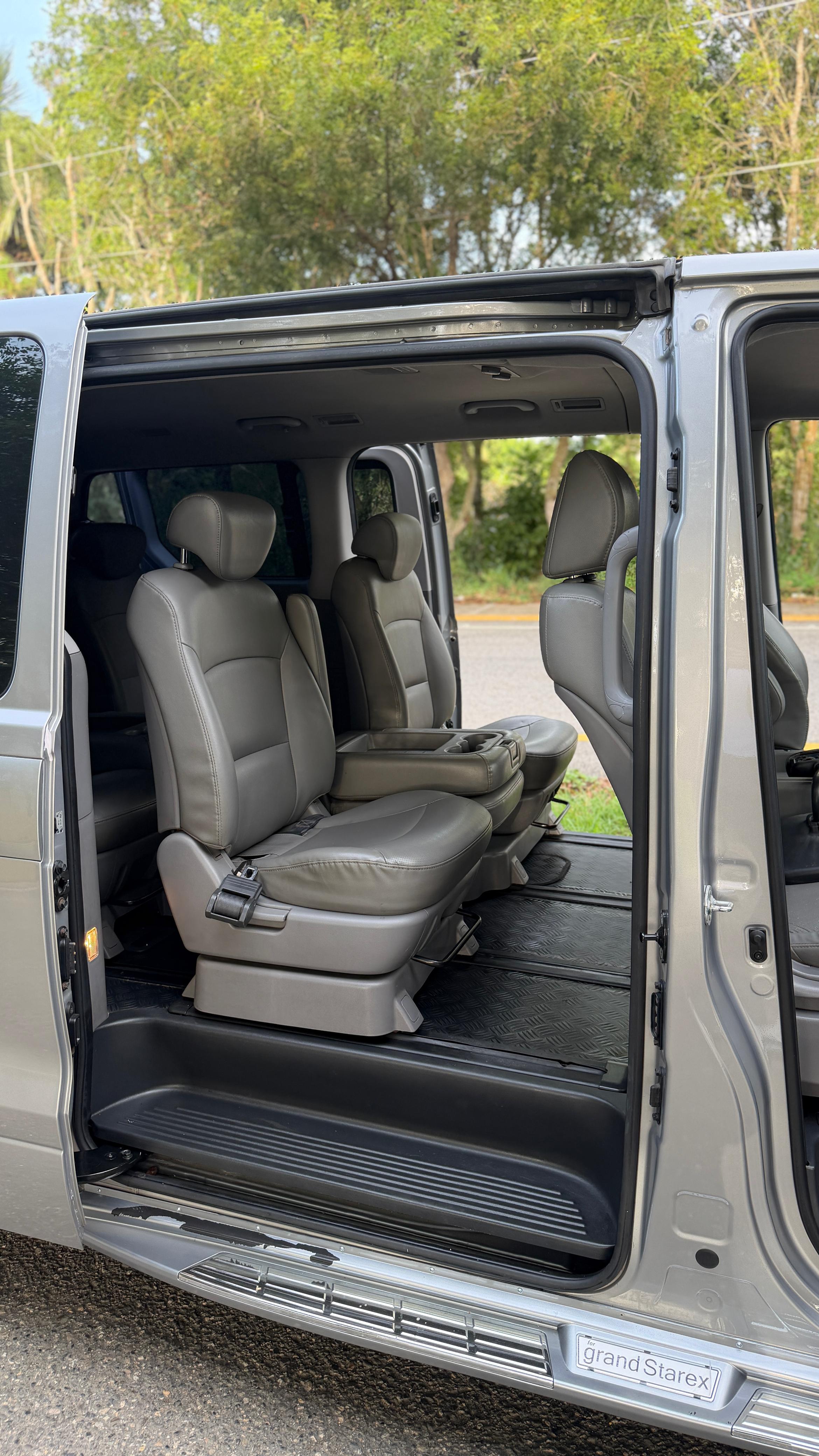 Vista 7 de Hyundai Grand Starex 2020