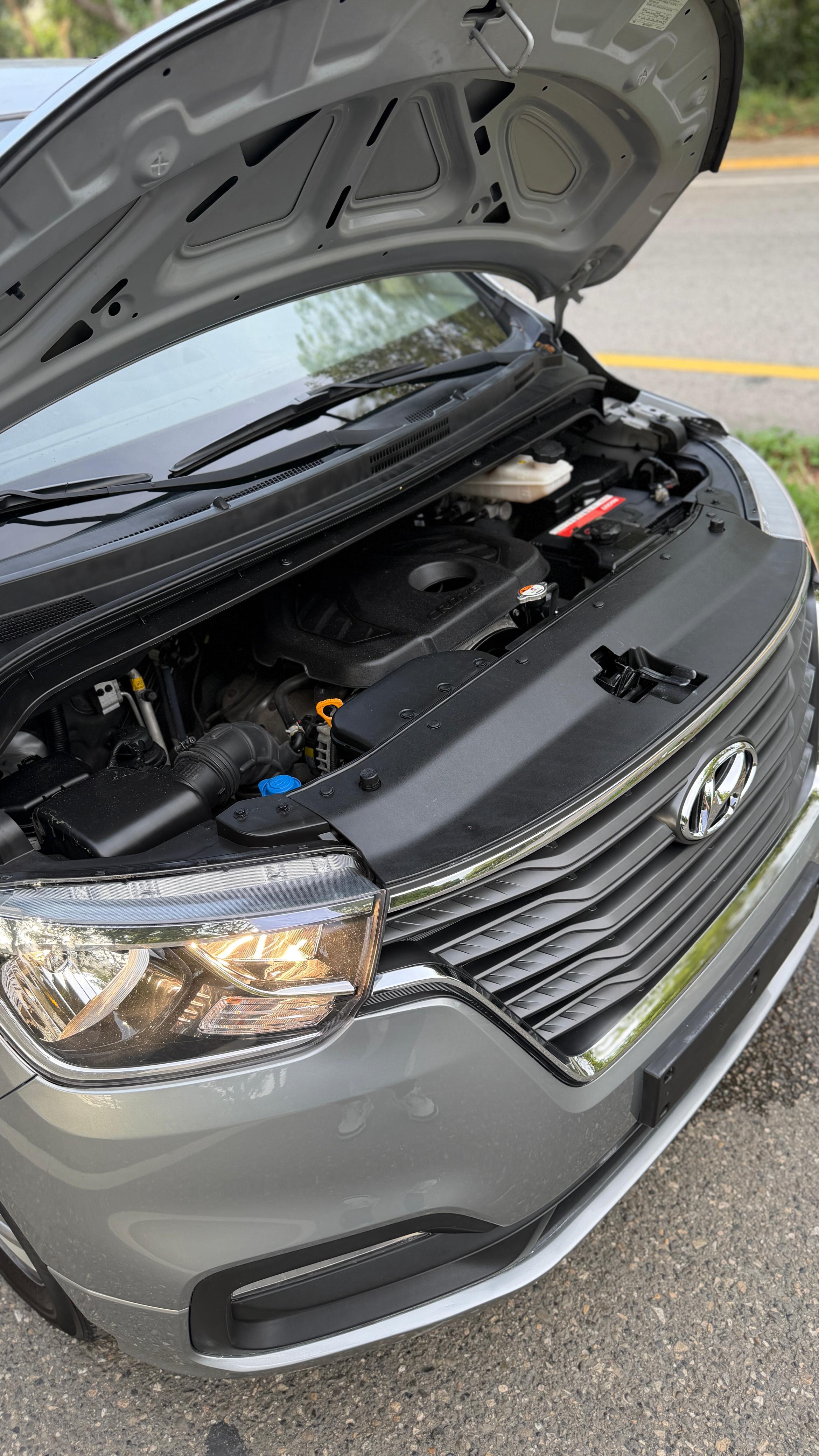 Vista 11 de Hyundai Grand Starex 2020