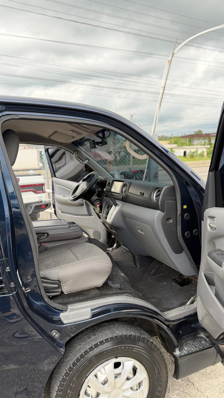 Vista 7 de Nissan NV350 2019