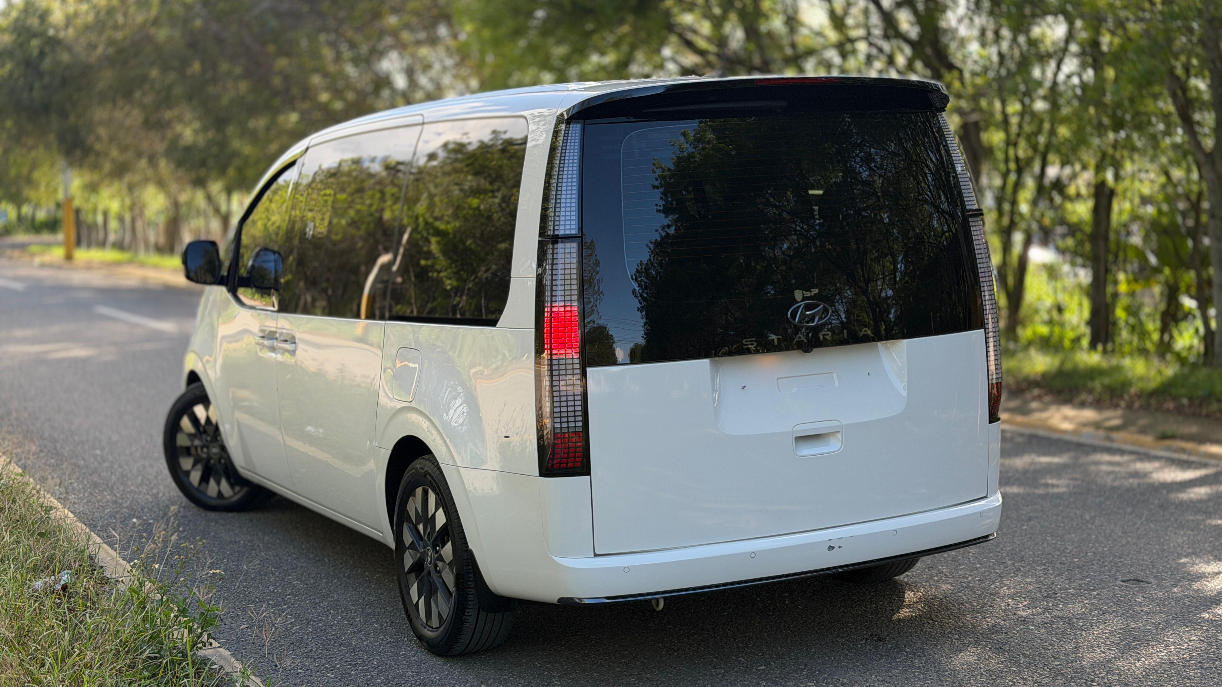 Vista 4 de Hyundai Staria 2022