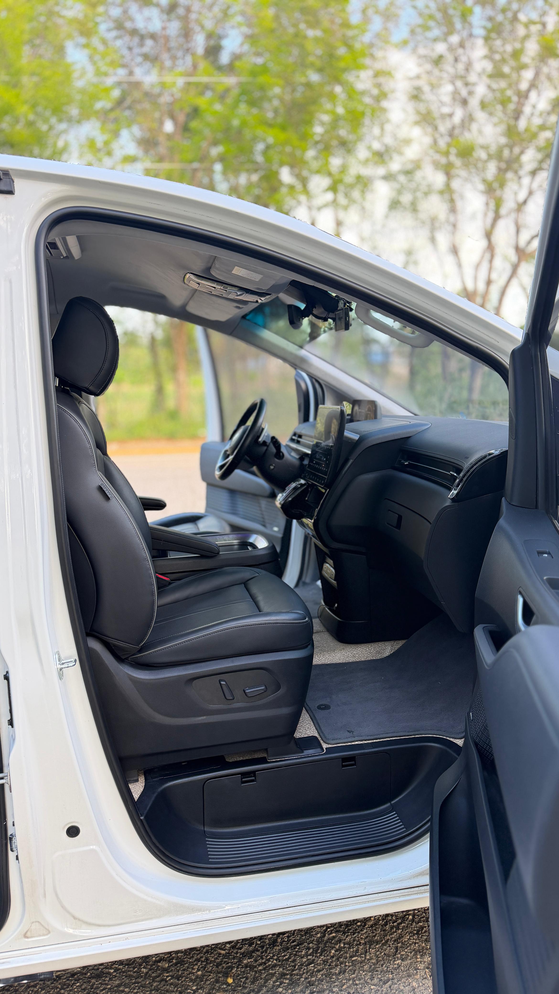 Vista 5 de Hyundai Staria 2022