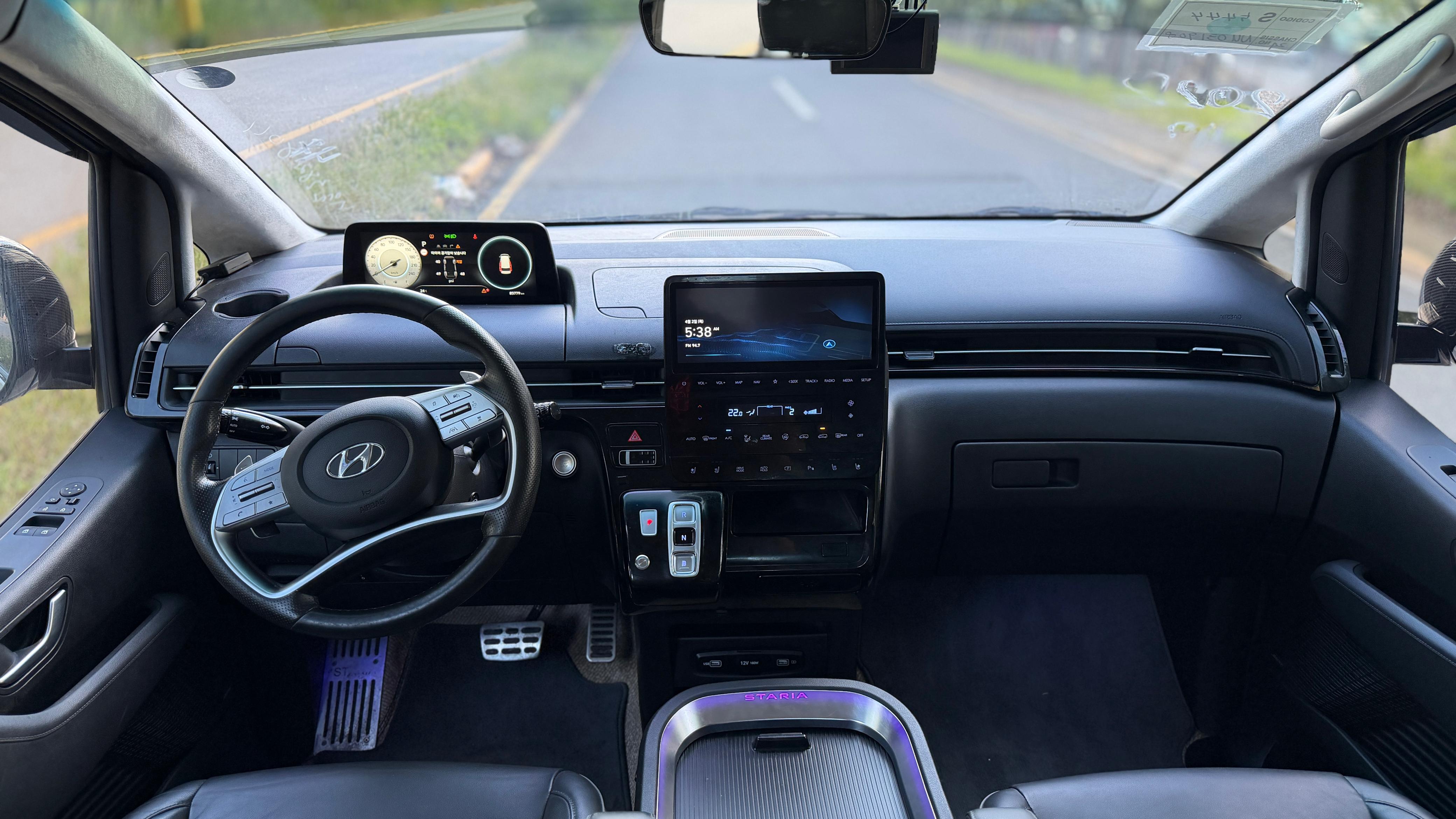 Vista 9 de Hyundai Staria 2022