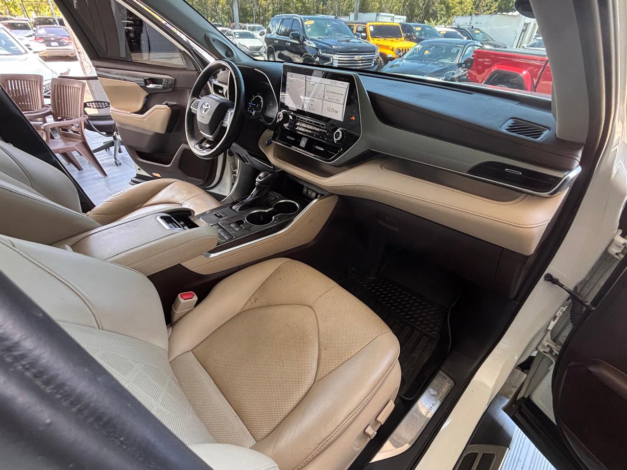 Vista 11 de Toyota Hihhlander Límete Platiniu 2021