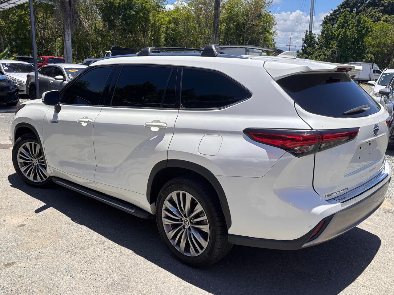 Vista 6 de Toyota Hihhlander Límete Platiniu 2021