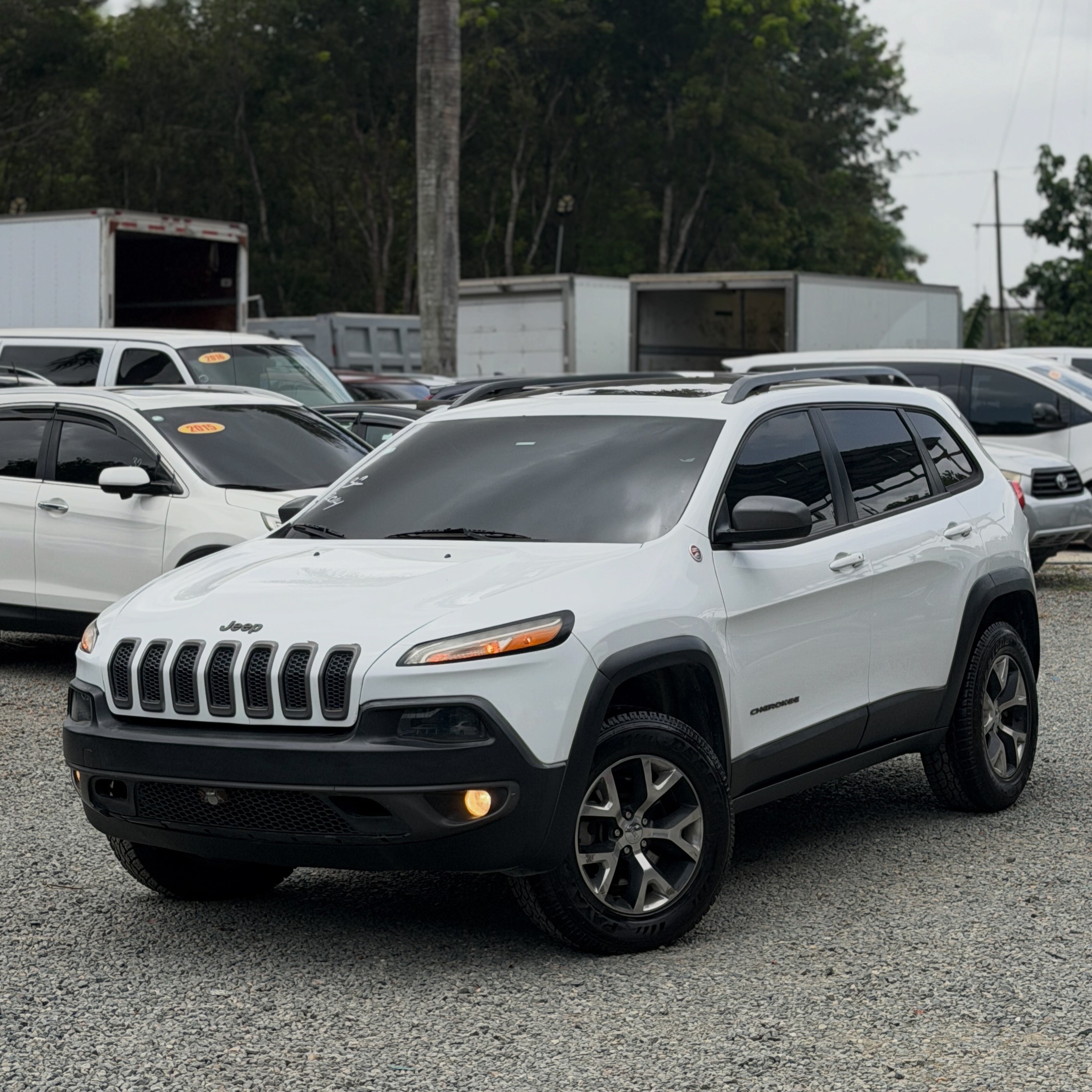 Vista 2 de Jeep Cherokee Trailhawk 2014