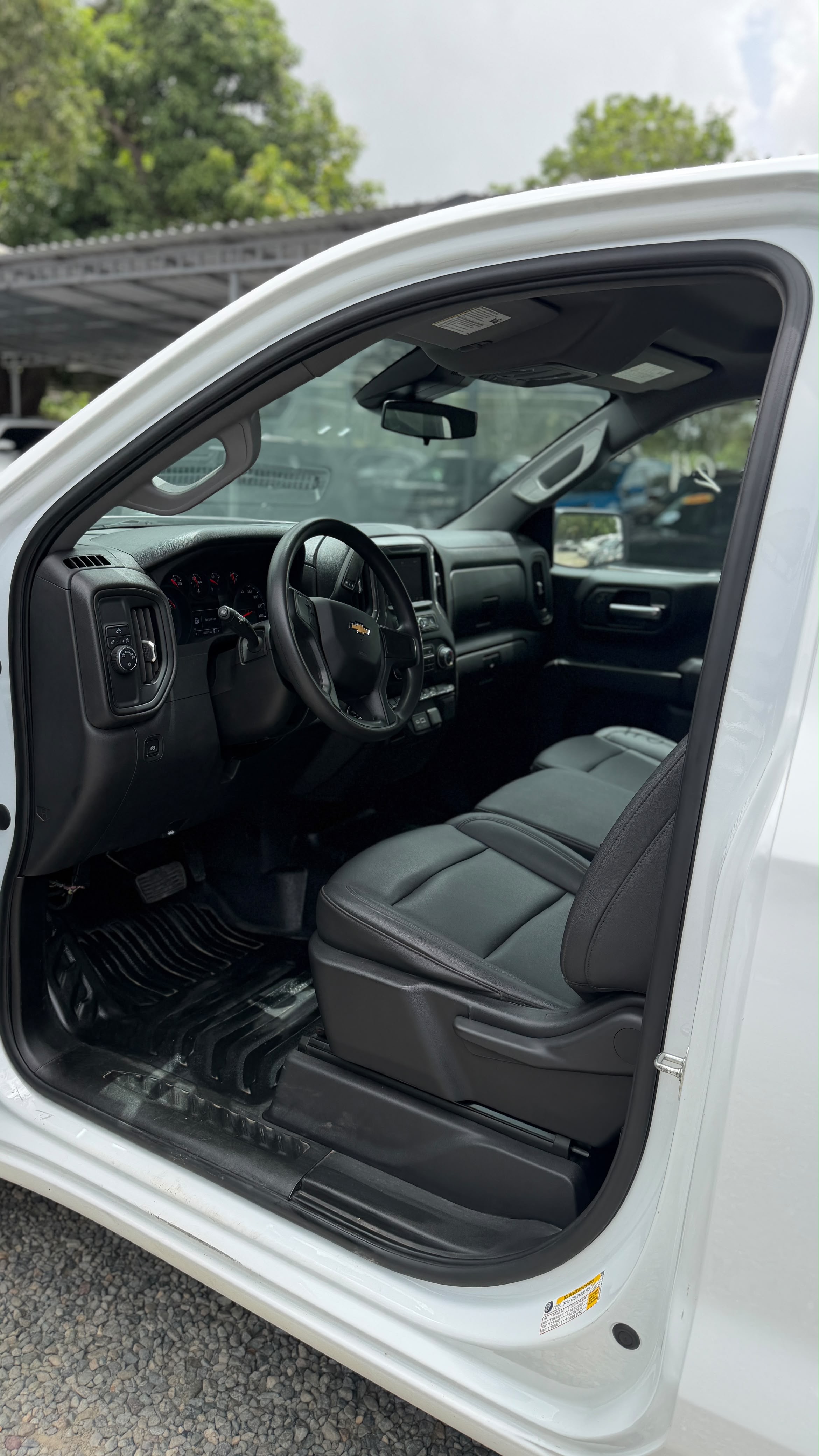 Vista 7 de Chevrolet Silverado 2021