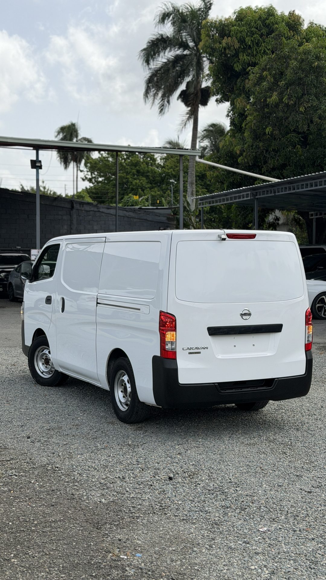 Vista 3 de Nissan Caravan NV350 2021