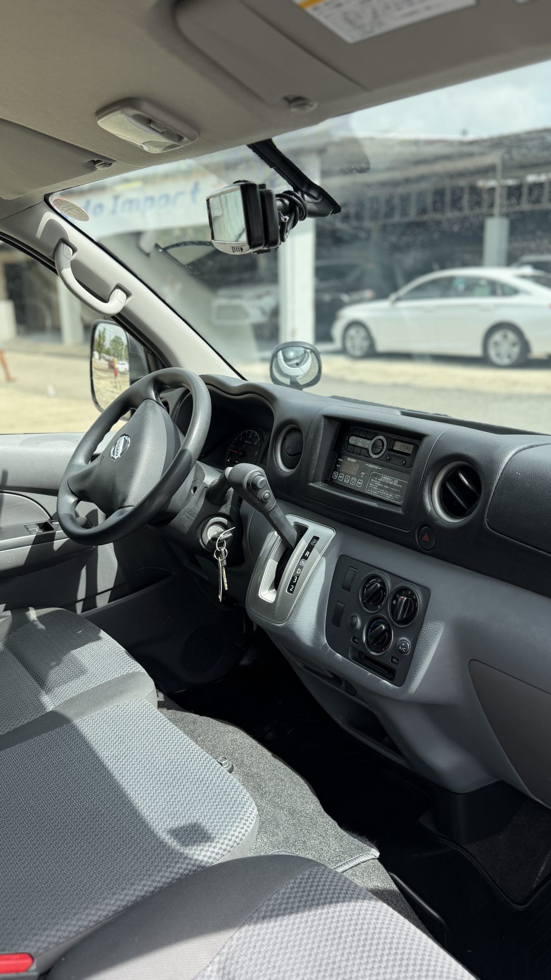 Vista 8 de Nissan Caravan NV350 2021