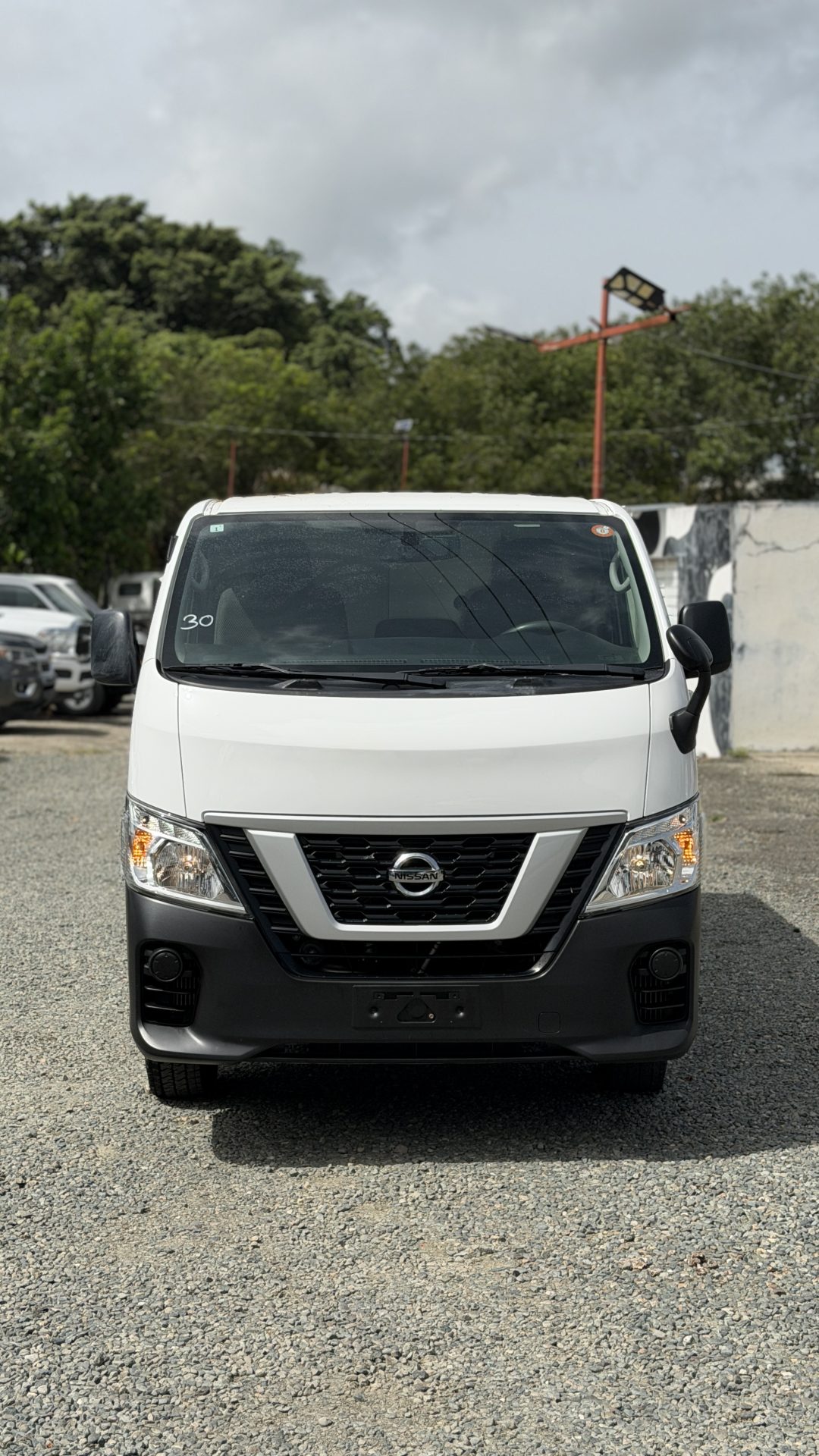 Vista 9 de Nissan Caravan NV350 2021