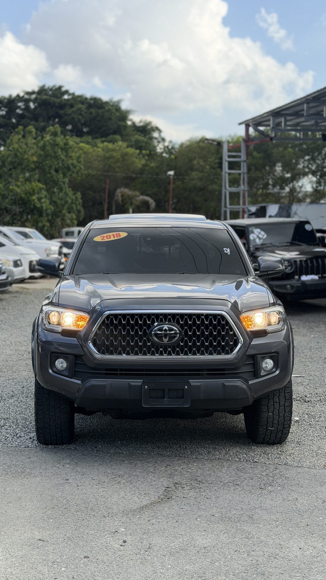 Vista 5 de Toyota Tacoma TRD OFF ROAD 2018
