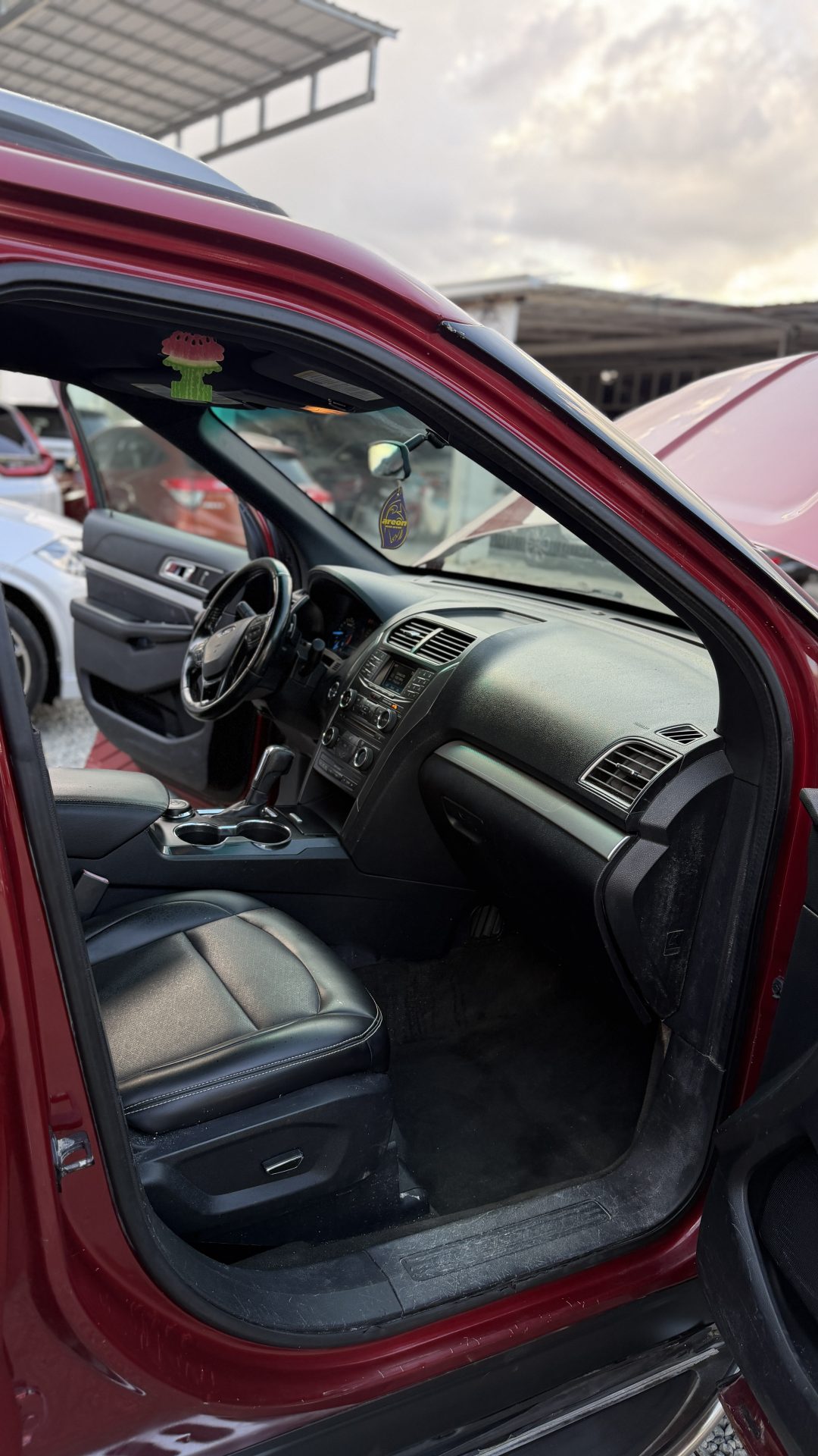 Vista 7 de Ford Explorer XLT 2016