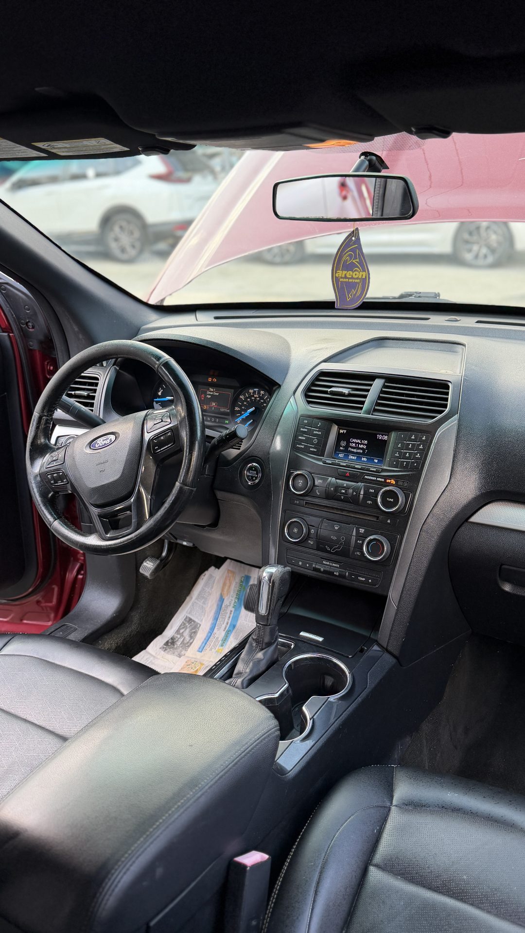 Vista 8 de Ford Explorer XLT 2016